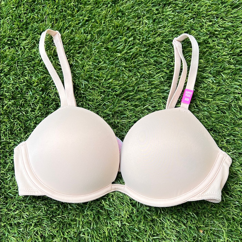 PINK Victoria's wear everywhere super push up Secret Light Cream Bra
